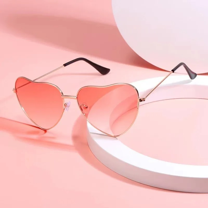 Street Fashion Glasses - نظارات شمسية معدنية على شكل قلب