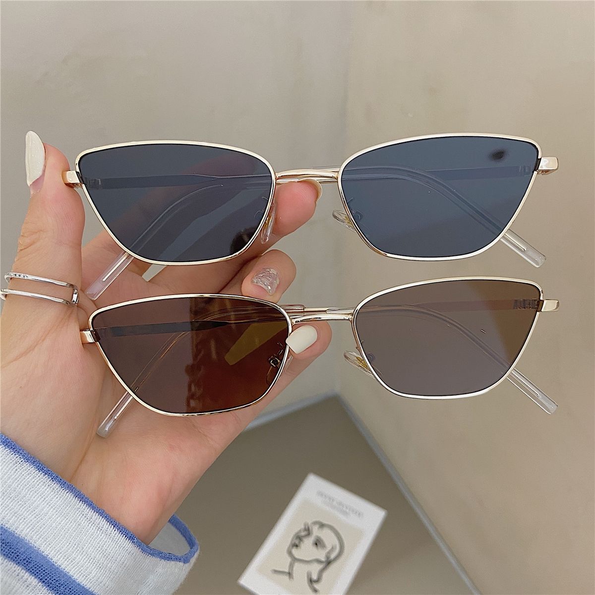 Street Fashion Glasses - نظارات شمسية معدنية أنيقة على شكل