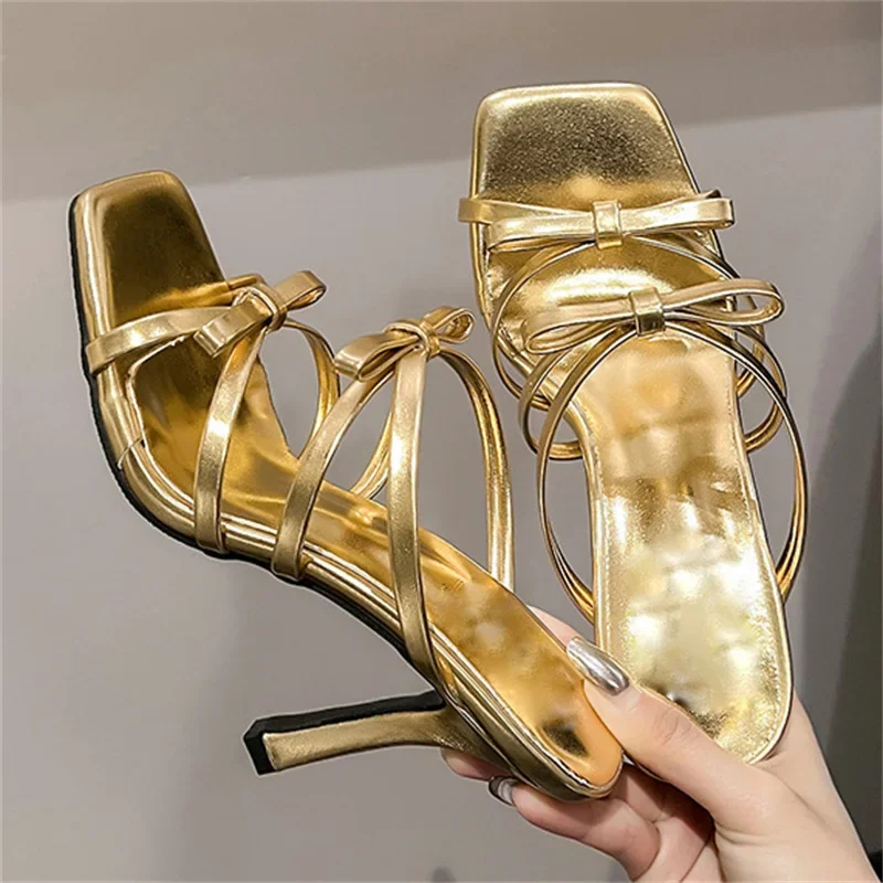 Aneikeh 2026 موضة ضيق النطاق ا - مراجعة Street Fashion Rome 2026 وسعره
