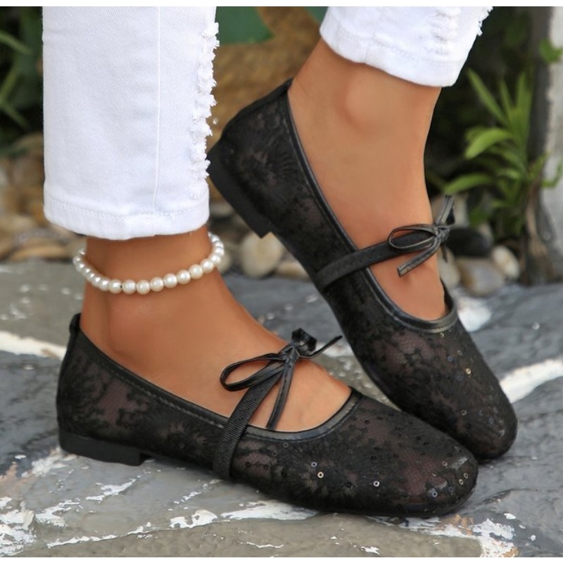 أحذية ماري جين نسائية من الدان - مراجعة Street Fashion Rome 2026 وسعره