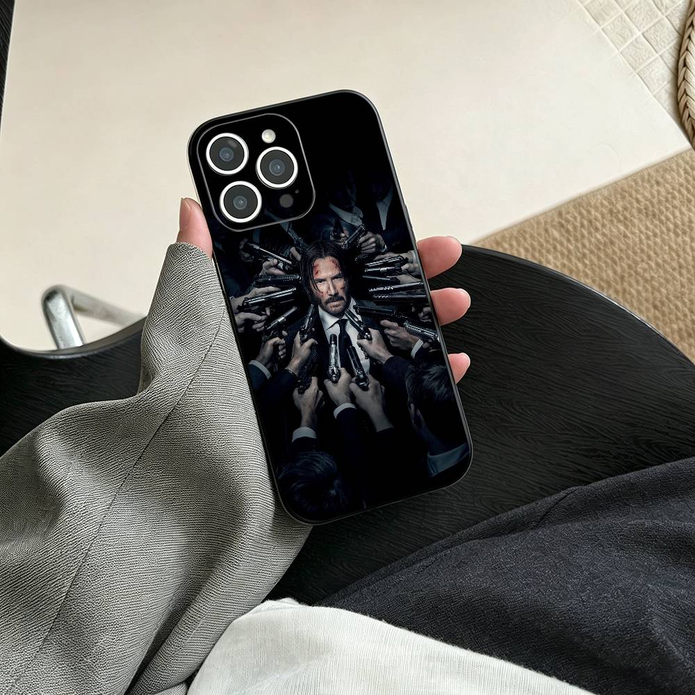 غطاء هاتف بشخصية جون ويك من ال - مراجعة Street Fashion Store وسعره