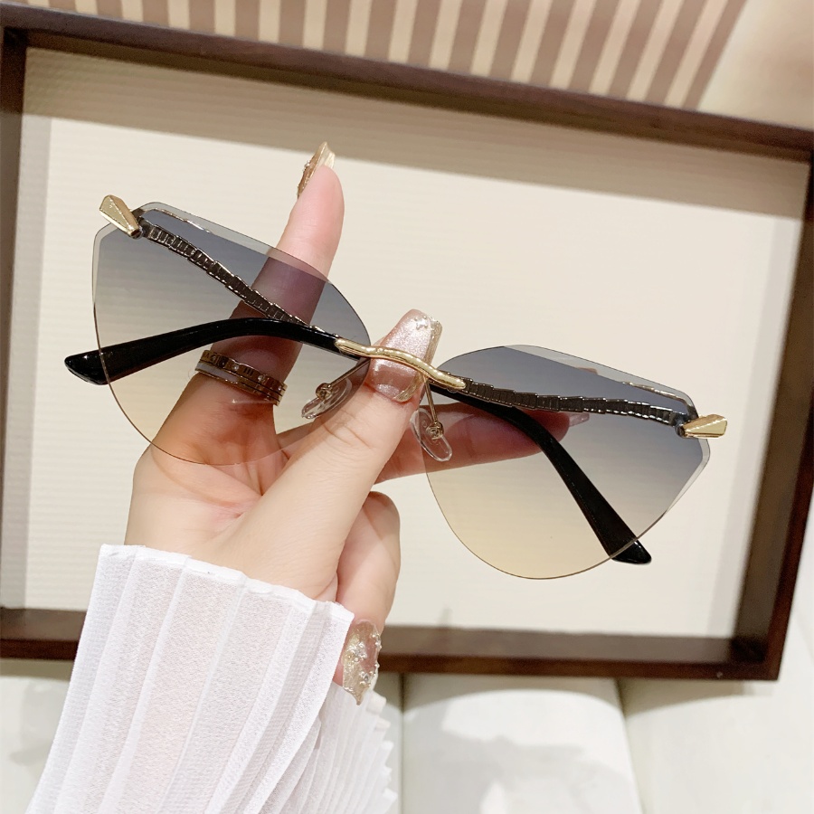 1 قطعة نظارات الموضة النسائية  - مراجعة Street Fashion Glasses وسعره